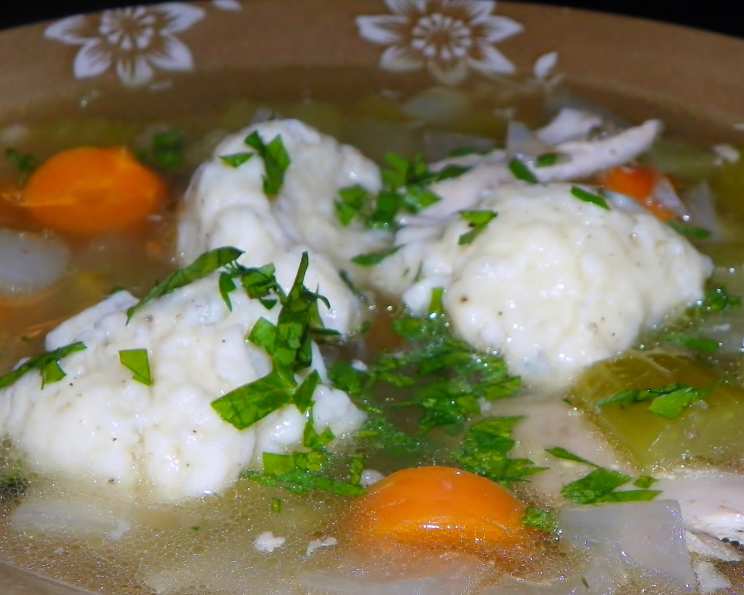 Potato dumpling shop soup